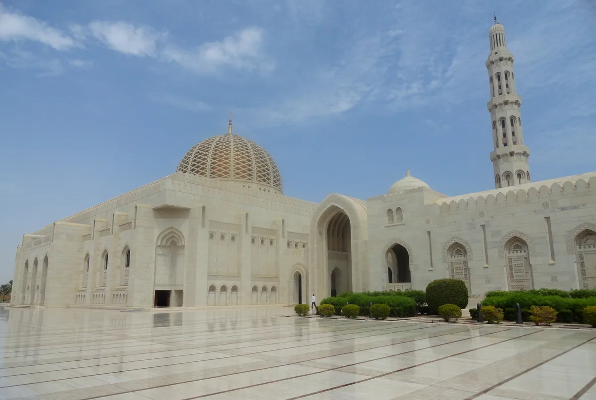 Biggest Carpet in the World in Sultan Qaboos Grand Mosque Oman
